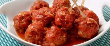 Spaanse gehaktballetjes – Albóndigas con salsa tomate