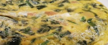 Tortilla met spinazie en champignons (Tortilla espinacas y champiñones)